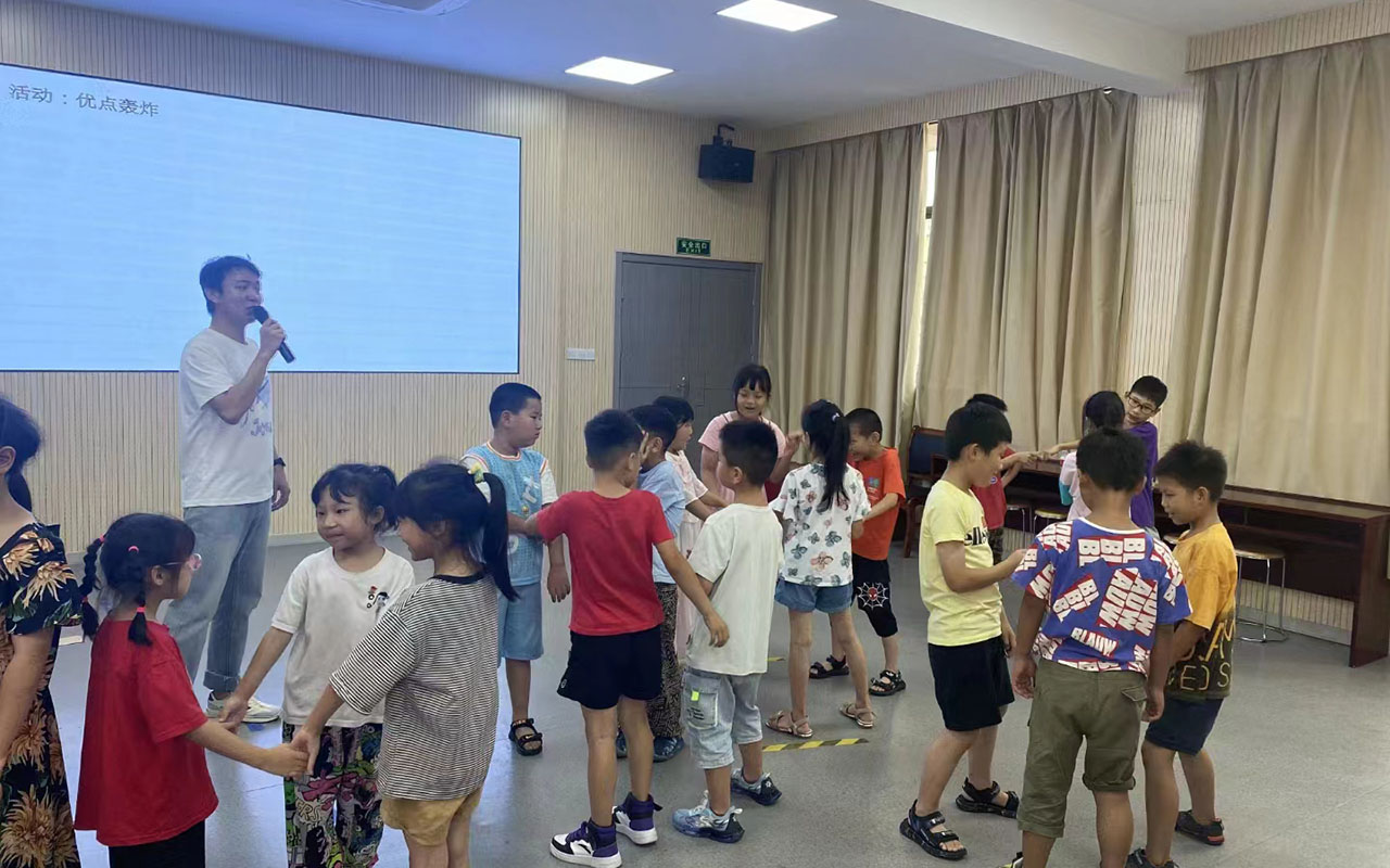 宁远龙观乡中心学校